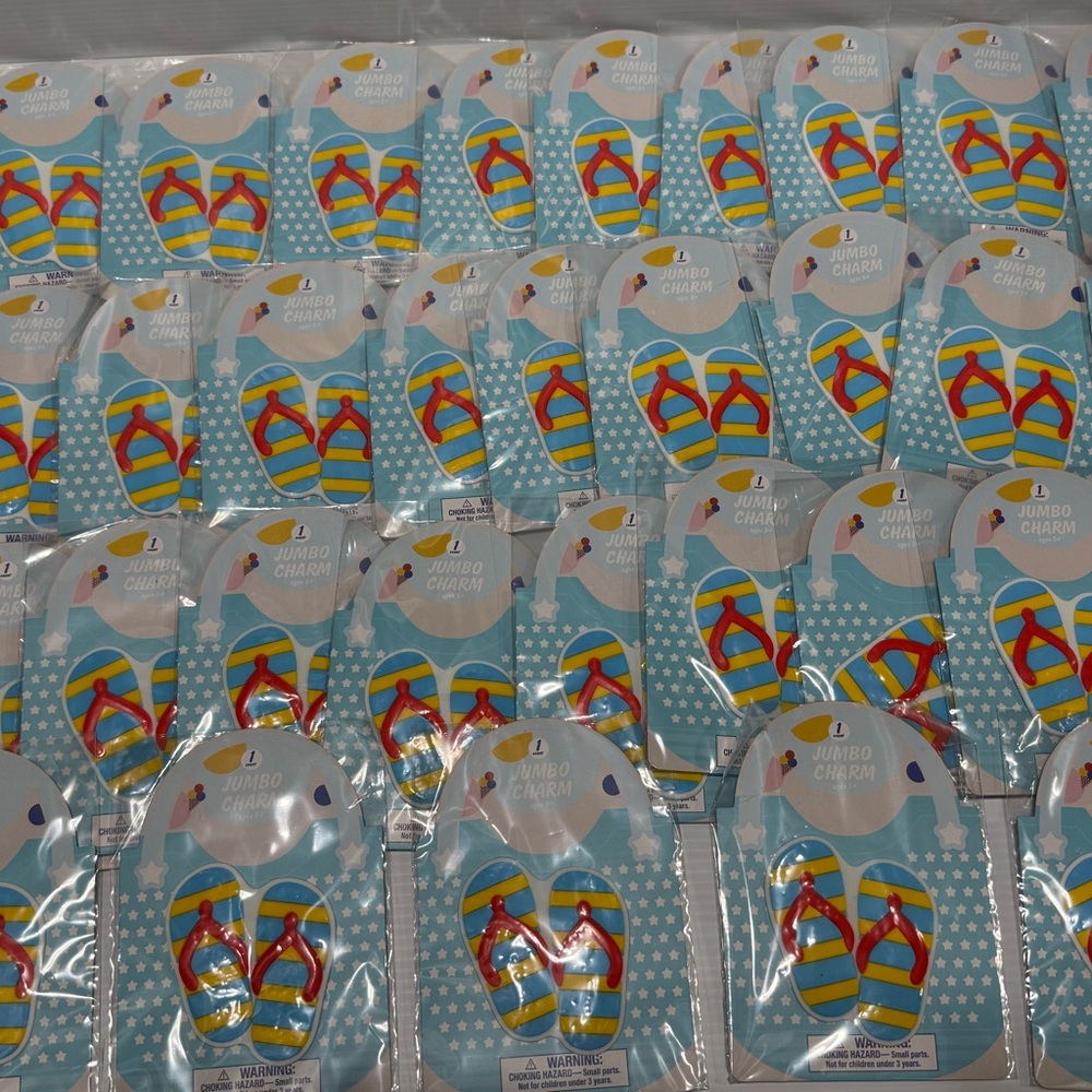 Bulk Party Favor Lot Of 35 Jumbo Charms For Beach Bag Tote - Flip Flops Sandals